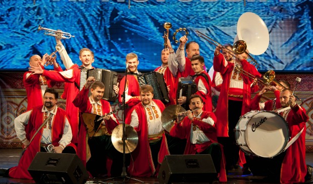 Най старият музикално танцов ансамбъл на Русия световноизвестният Кубански казашки хор