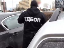 Мигранти забелязани да излизат от ремарке на товарен автомобил на "Кукленско"
