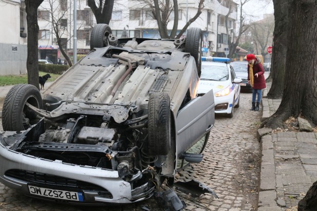 За пореден брутален инцидент в Пловдив научи Plovdiv24.bg. Кола се