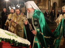 Патриарх Неофит благослови християните по случай Рождество