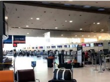 Двойка с фалшиви пистолети предизвика паника на летище в Париж