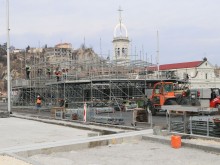 "Вавилонската кула" започна да се издига в центъра на Пловдив, вече е 4 метра