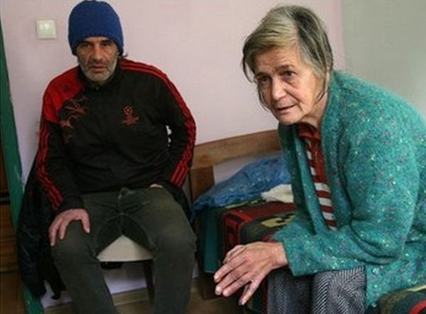 Пенсионираната учителка от Пловдив Блага Беберова и синът й Илия