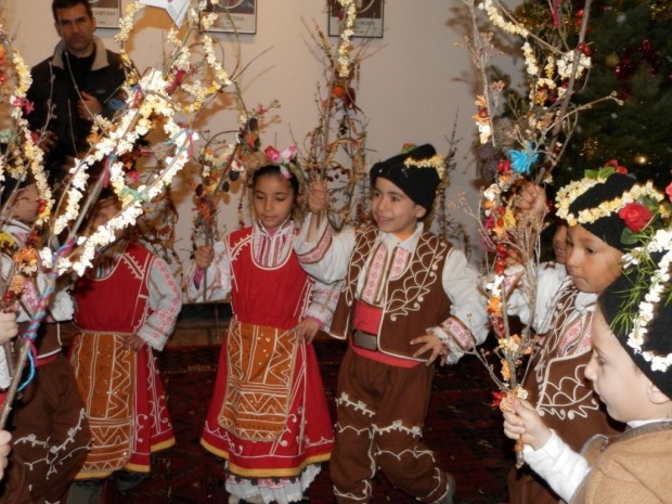 7680 души в областта празнуват на Васильовден съобщиха от Териториална