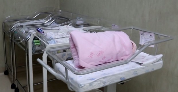 Малката Диана която е първото бебе за 2019 а проплака 40