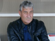 Честито! Легендарен защитник на Ботев има повод да почерпи днес