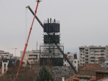 Издигнаха я! Вижте кулата в сърцето на Пловдив!