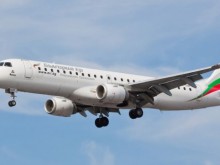 Заради спукано стъкло самолет на "България ер" кацна аварийно във Виена