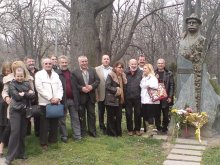 Паметникът на "министъра на цветята" Люсиен Шевалас навърши 2 години