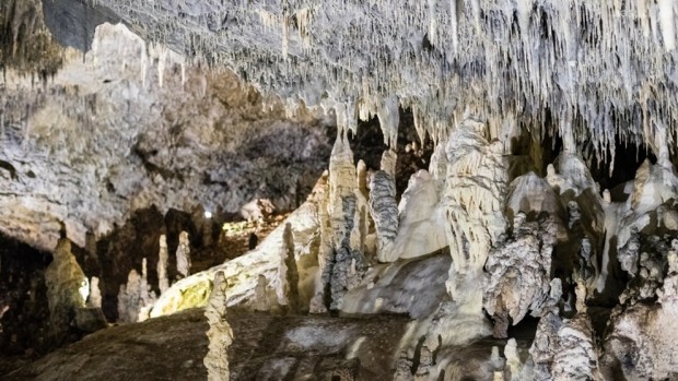 58 годишнината от откриването на пещерата Снежанка отбелязват днес членове на