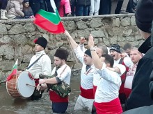 Вижте магията на мъжкото хоро в Калофер