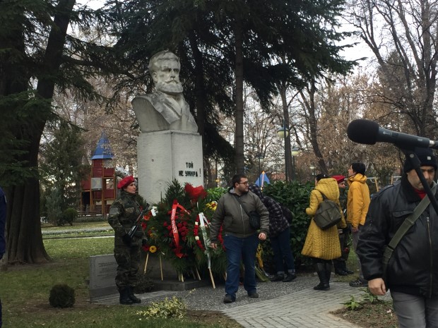 Десетки пловдивчани почетоха рождението на големия български поет и революционер