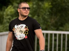 Владо Буфера: По-добре "Локо", отколкото "К*р" върху Пирамидата