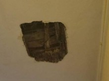 Парче от мазилка падна по време на час във варненско училище, второкласник пострада