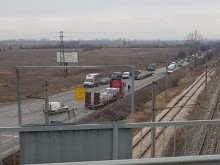 Тежко челно ПТП на Околовръстното на Пловдив, има пострадали!