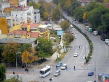 Откъде ще минаваме? Затварят и част от "Шести септември"!