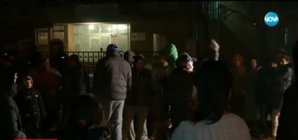 Близки на починалото 10-годишно момче и жители на Ботунец излязоха