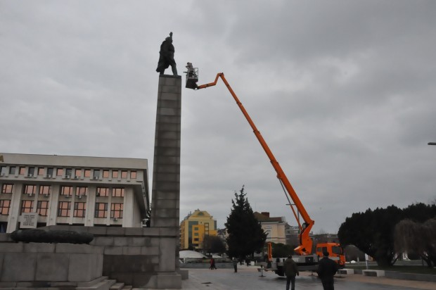 Експертна комисия извърши технически оглед на паметника Альоша на площад