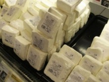 От днес имитиращите млечни продукти ще се продават само на обозначени места в магазините