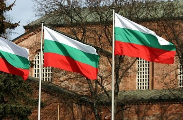 Стотици трибагреници да красят Бургас по празници, предлага общинският съветник