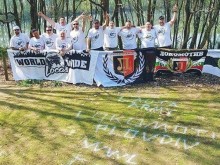 Честито! Фенска организация в Локо празнува