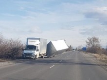 Ремарке стана жертва на ураганния вятър