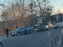 Автобус замесен в ново ПТП в Пловдив!