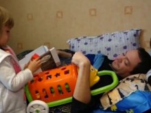 Самотен баща се бори с коварно заболяване в името на детето си