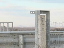 Задигнаха парапети и мантинели от надлези на АМ "Марица
