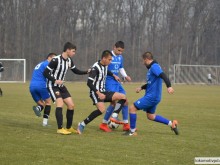Локо разгроми Спартак с 4:0 при старшата възраст