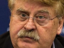 Евродепутат-ветеран взимал по 150 евро от всеки свой посетител