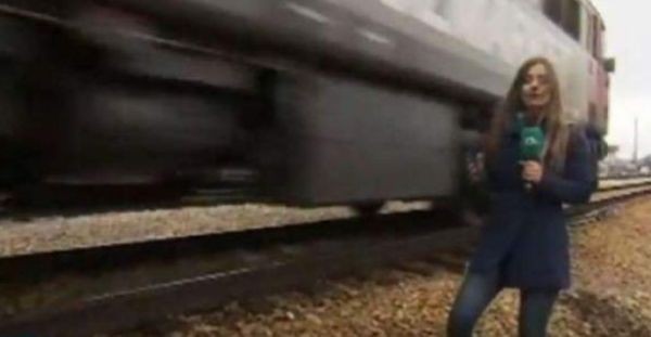 Опасната мода деца да си правят селфита върху влакове високи