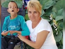 Храна или смърт! Вижте борбата на една майка