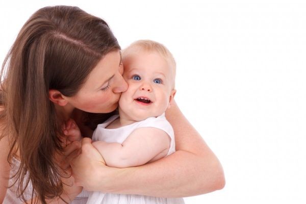 Започна нова програма за осигуряване на детегледачки за майките които
