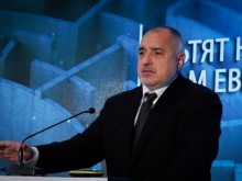 Борисов: От година се занимаваме с изтребители, а не с доходите на хората