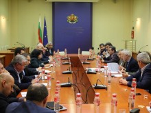 Съседите харесаха тока на България! Отбелязахме 200% ръст на износа