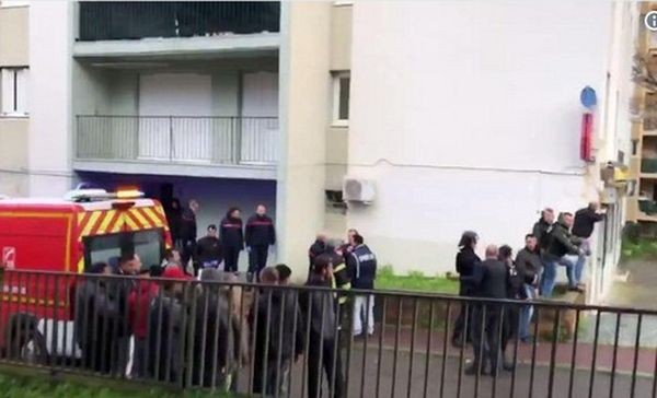 Туитър
Неизвестен мъж откри стрелба по пешеходци на френския остров Корсика