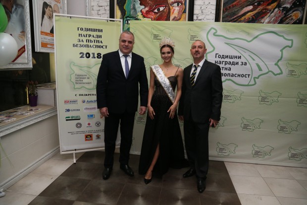 Очарователната Теодора Мудева - Мис България 2018 г. бе специален