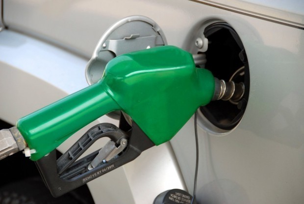 Законът за горивата остава в сила, но срокът за издаване