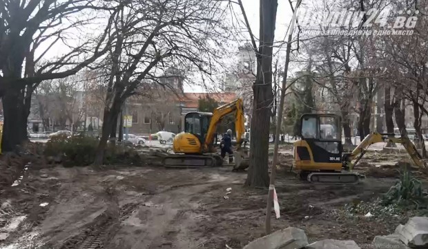 Градинката срещу храма Света Петка в Пловдив ще бъде преобразена