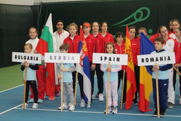 Тенис националките на България до 14 години загубиха с 1 2