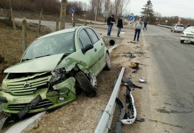 Тежка катастрофа на новото кръстовище в габровското село Враниловци съобщава Нова