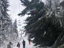 Дърво падна върху лифт в Пампорово