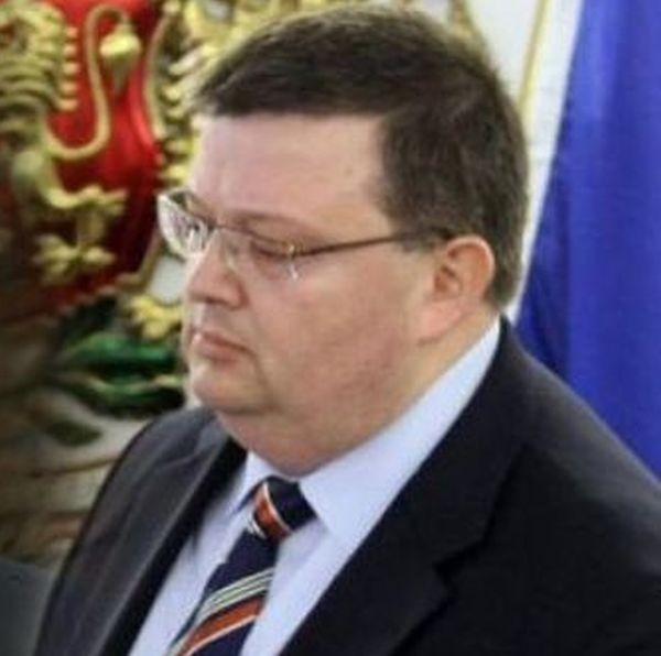 Главният прокурор Сотир Цацаров вътрешният министър Младен Маринов и папа