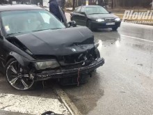 Вижте какво сътвори в дъжда шофьор на БМВ в Пловдив!