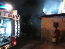 Невиждано! Цели 14 екипа огнеборци изпратени да гасят огромен пожар на 2 км от Пловдив!