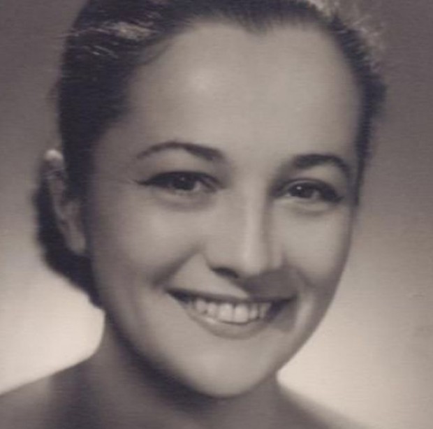 На 9 февруари на 86 годишна възраст е починала актрисата Цветана Гълъбова