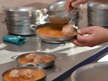 Пуснаха купони за бедни и богати в училищата