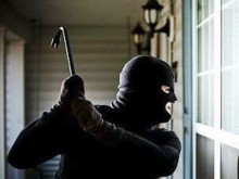 Автори на три кражби са задържани в Асеновград