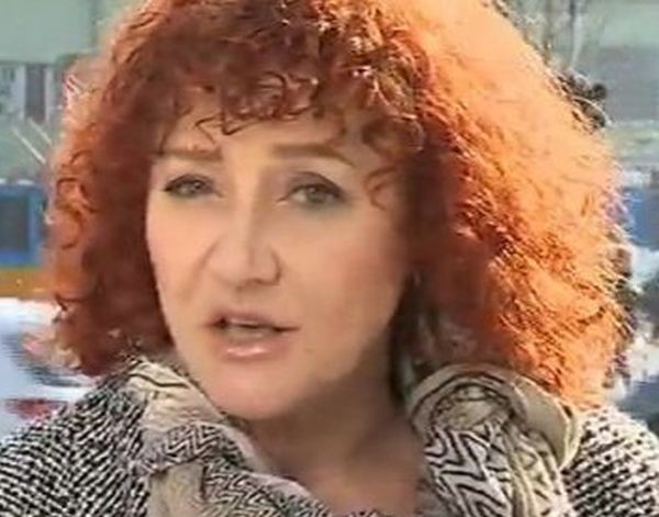Свалената от ефира на БНТ журналистка Валя Ахчиева не си
